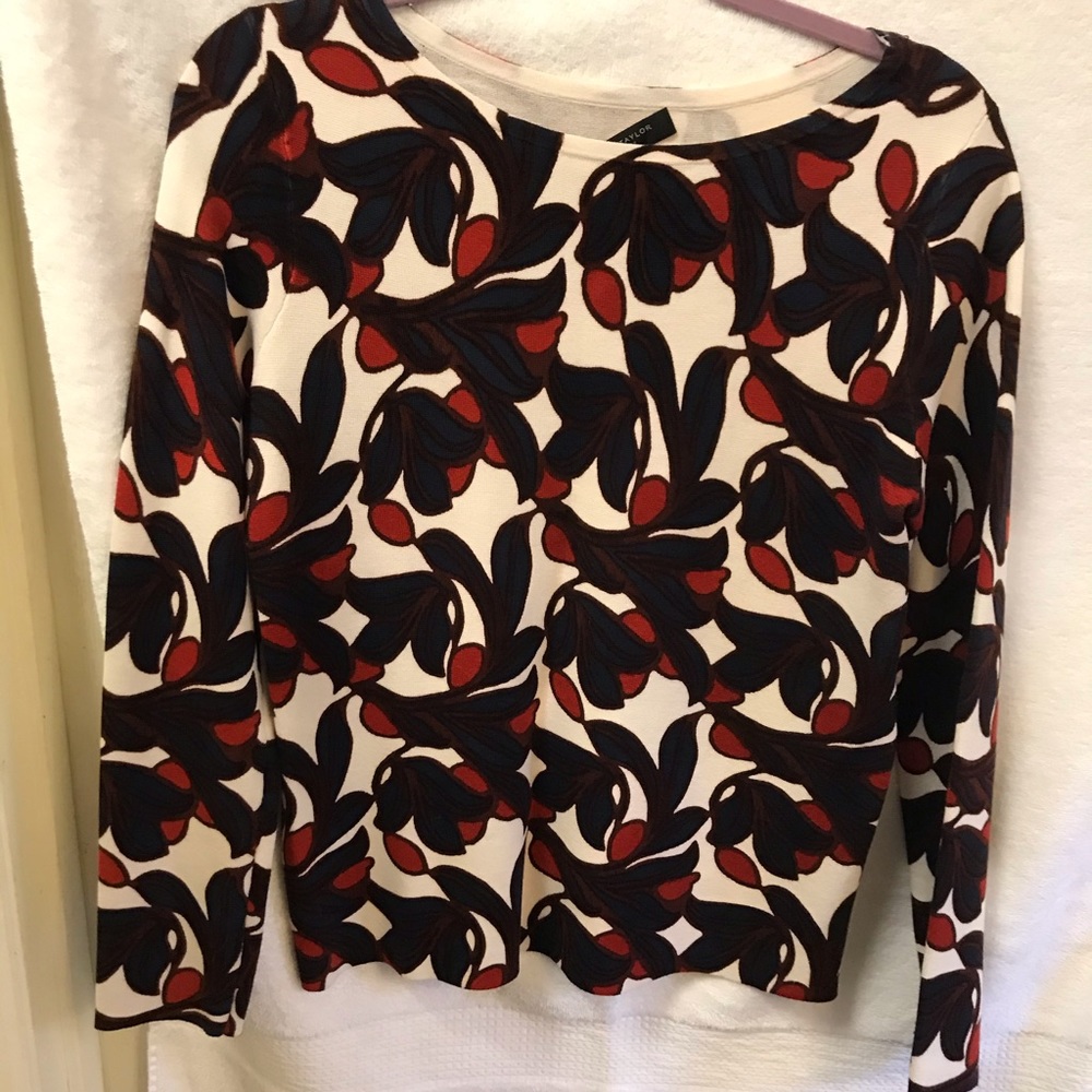 Ann Taylor petite M sweater Like NEW ❤️❤️